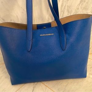 DOLCE & GABBANA DAUPHINE MORBI STAMPA TOTE. W/ pouch and large black dust bag.